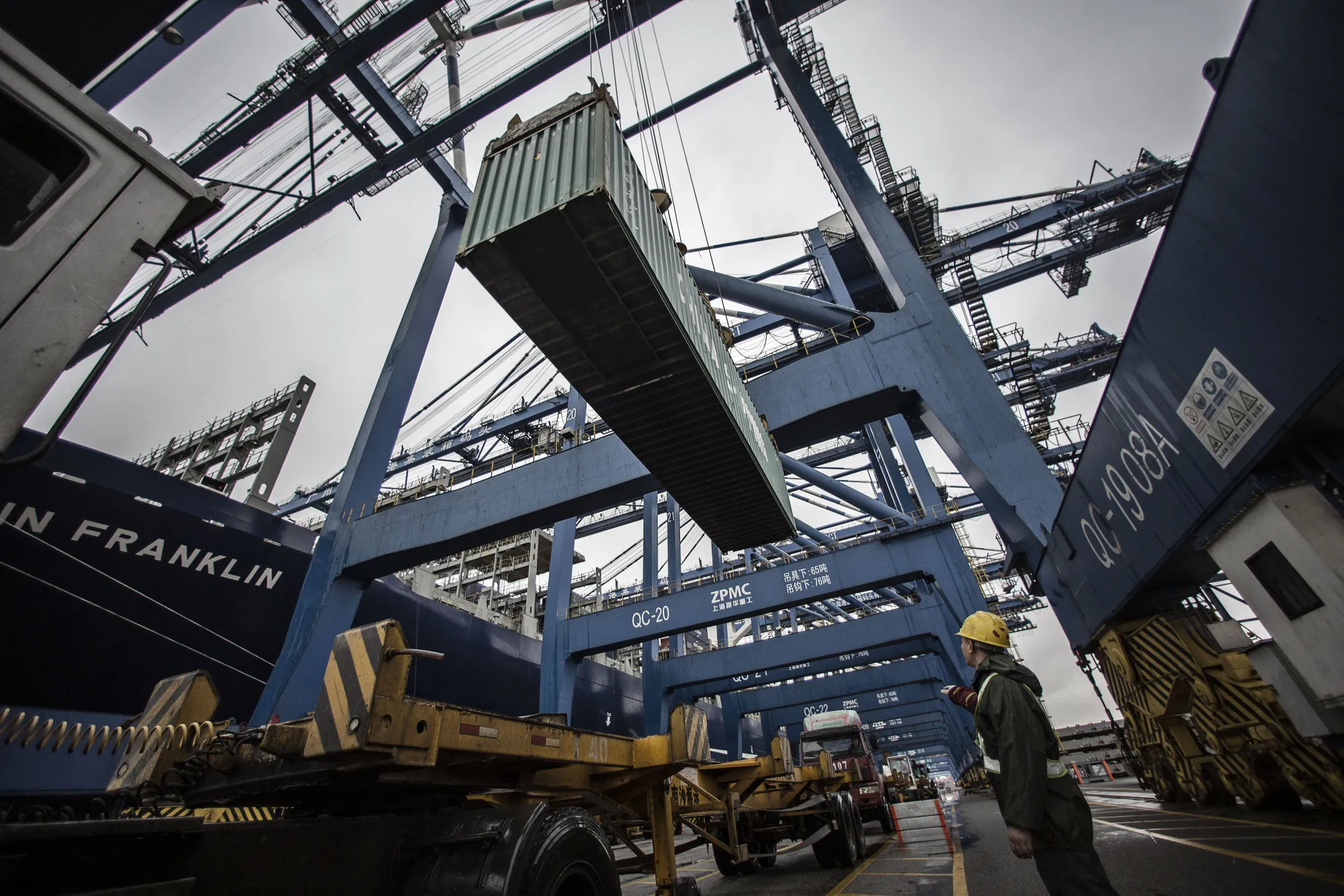Economic outlook brightens, recession odds fall after US-China tariff deal