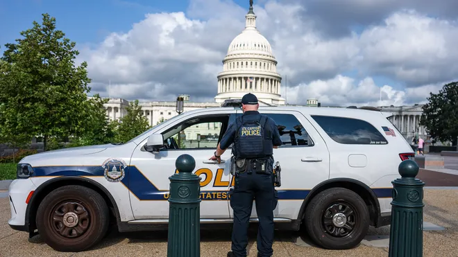 450 federal officers deployed to patrol DC streets ahead of Trump announcement