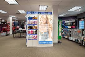 Bath & Body Works Makes First Move into College Bookstores with 600 New Kiosks